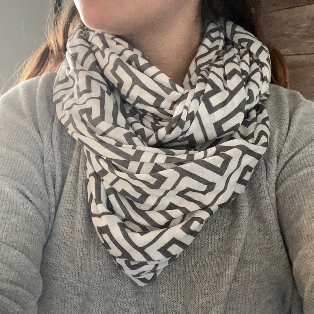 Nursing Infinity Scarf - Picture 2 of 5